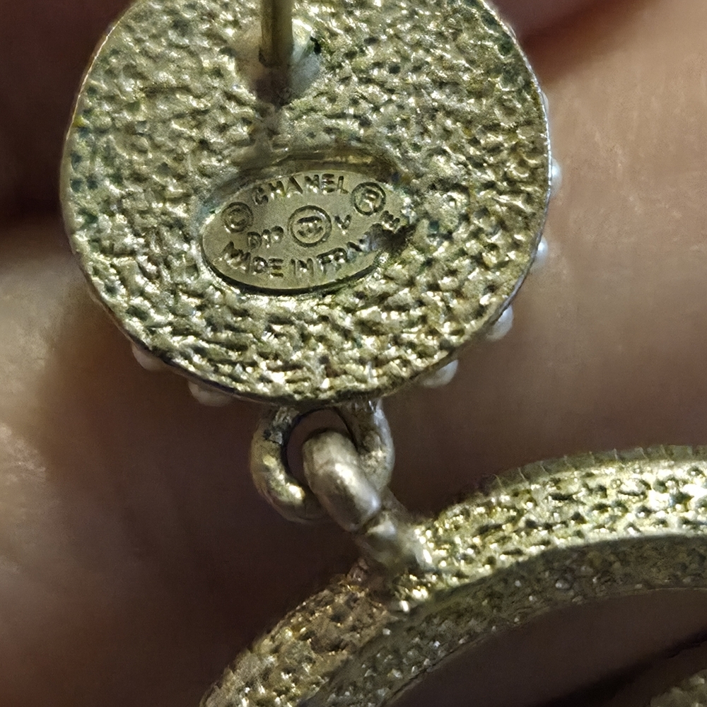 Authentic Chanel Single Earring - Picture 6 of 12